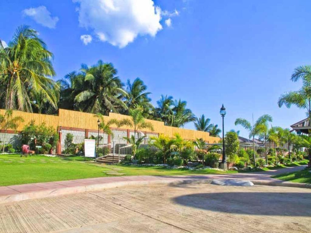 La Suena Brisa Beach Resort And Events Place Батангас Экстерьер фото